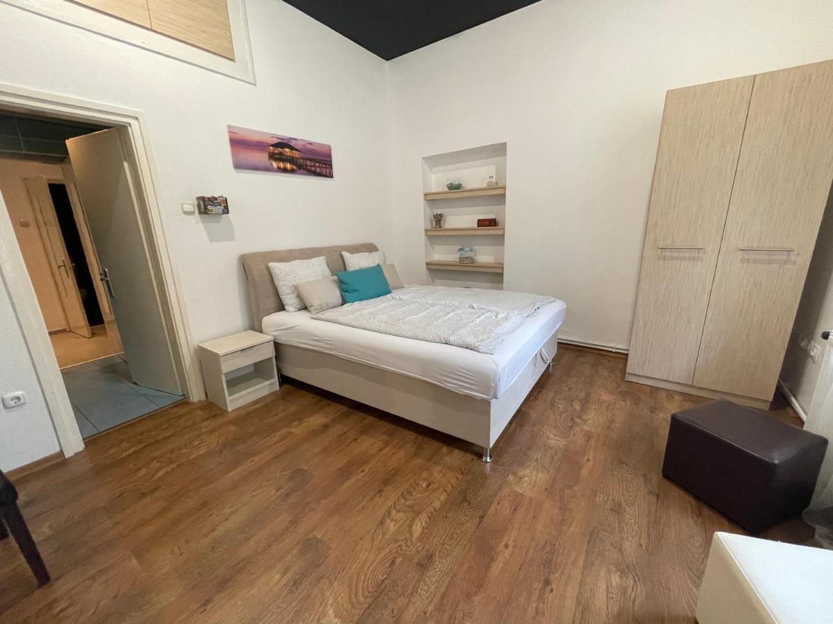 Smeraldo Apartmanok Siófok Exteriér fotografie
