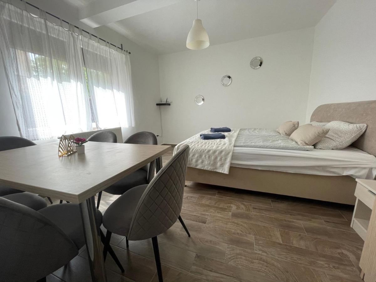 Smeraldo Apartmanok Siófok Exteriér fotografie